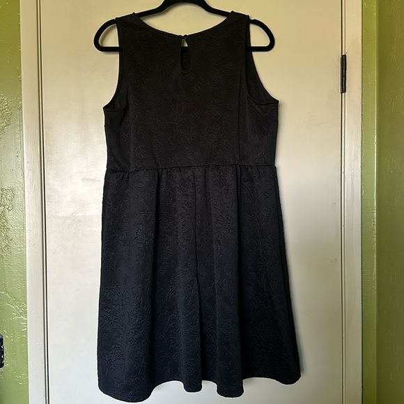 Xhilaration Dress. Size XXL. - Picture 2 of 6
